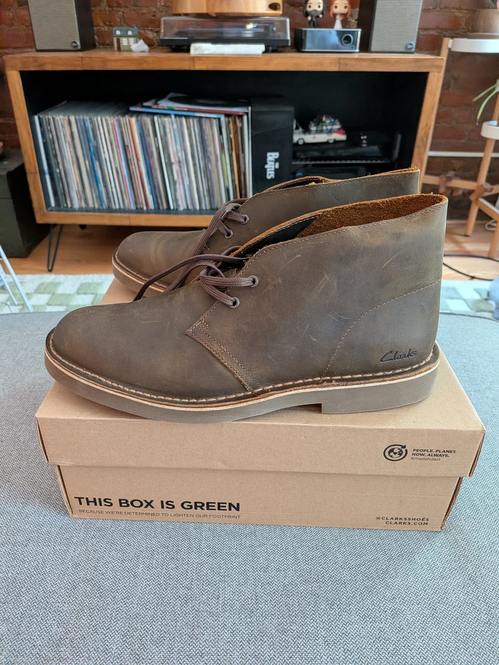 Clarks Men’s Olive Brown Leather Chukka Boots
